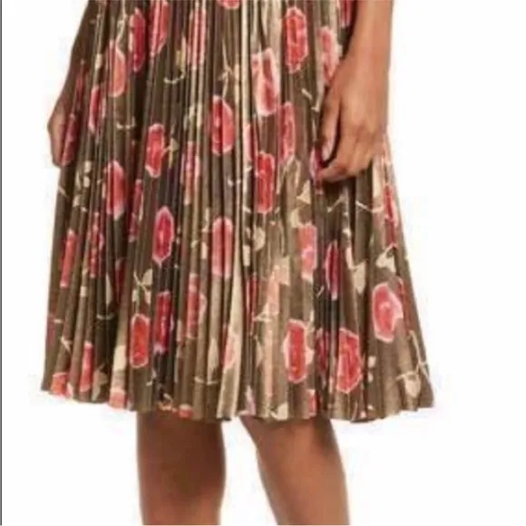 ⭕️ PRICE FIRM Kate Spade Skirt the Rules Pleated Hazy Rose Metallic Skirt Size 2