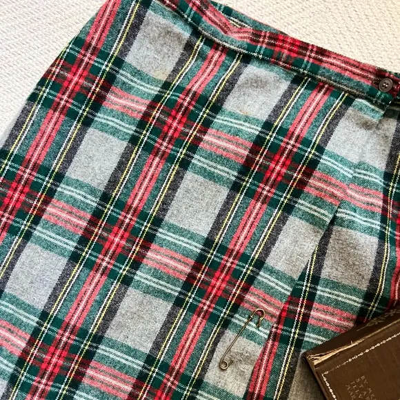 1970s Sears Vintage Tartan Kilt Wrap Midi Skirt