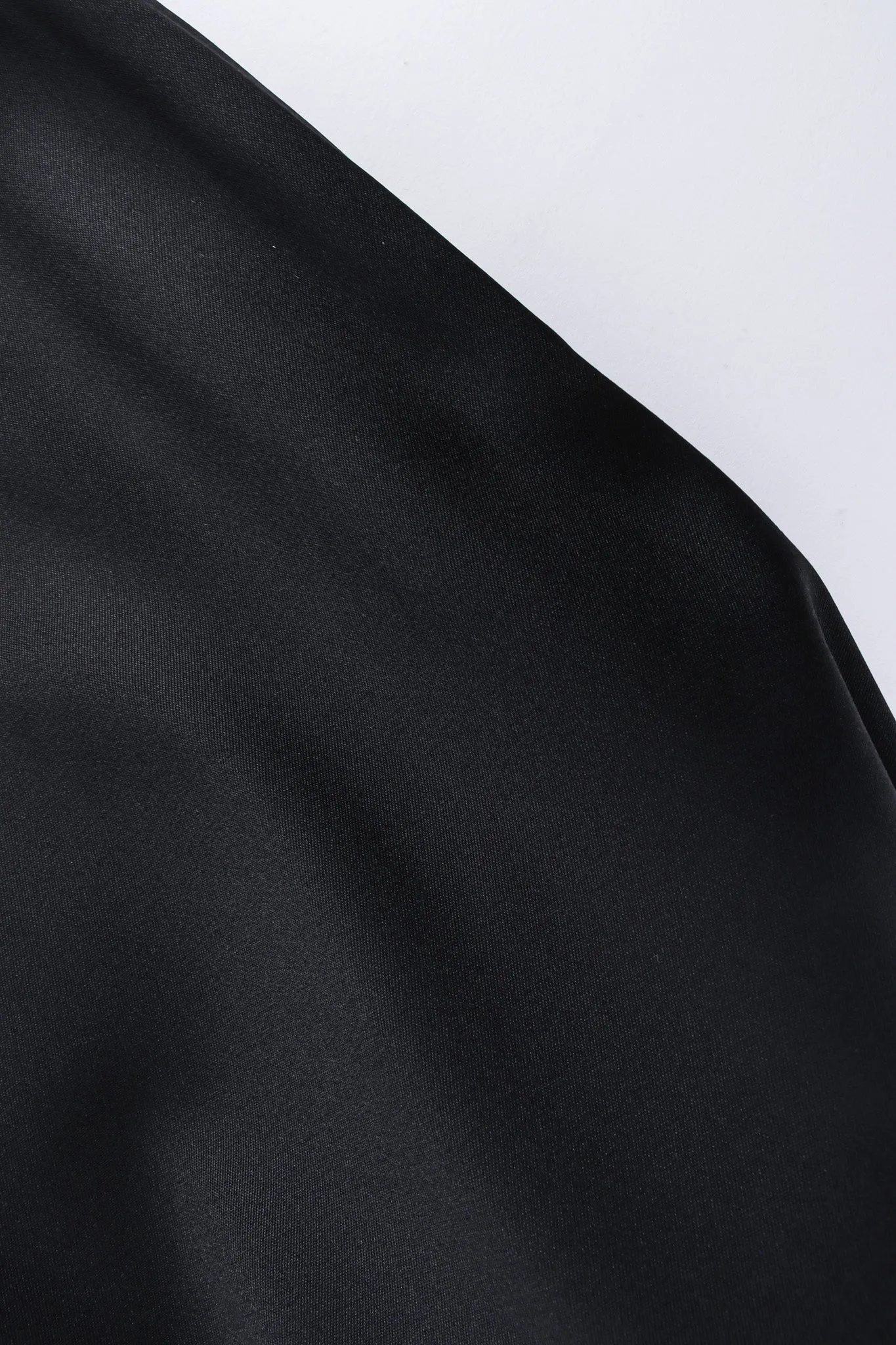 2006A Cummerbund Pleat Silk Pant