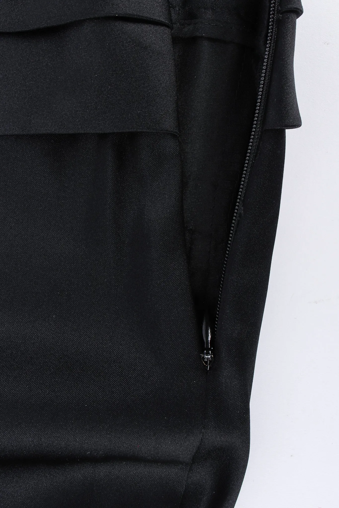 2006A Cummerbund Pleat Silk Pant