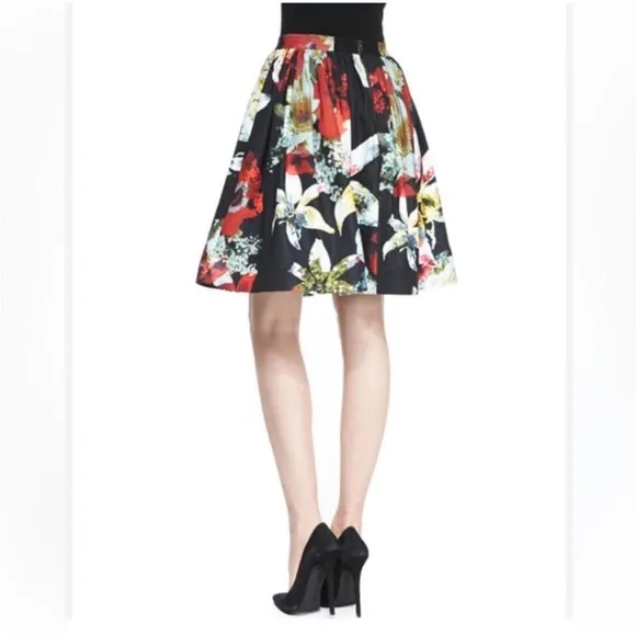 Alice   Olivia Pia Floral-Print Pleated Full Skirt Size 0