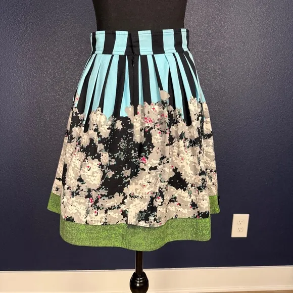 Anthropologie Plenty by Tracy Reese Pleated Skirt with Buttons, Size 4