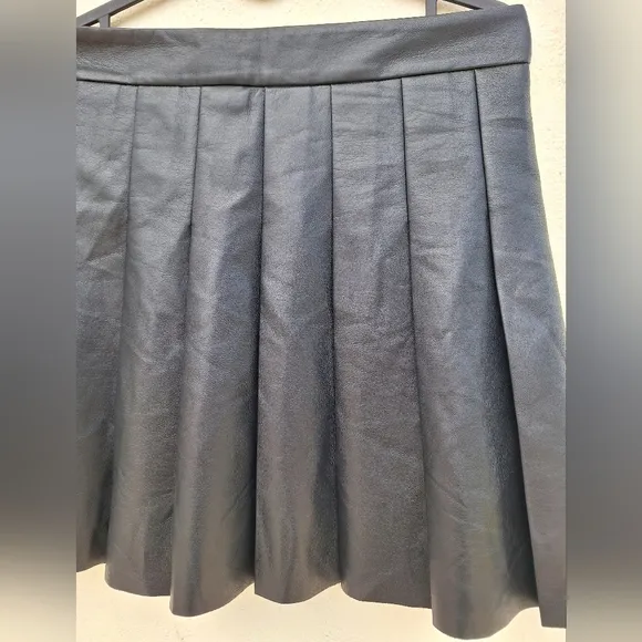 Aritzia Sunday Best Olive Micro Pleated Skirt