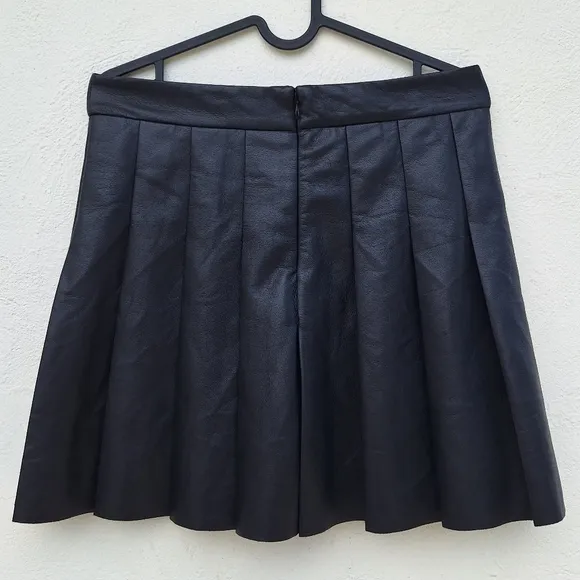 Aritzia Sunday Best Olive Micro Pleated Skirt