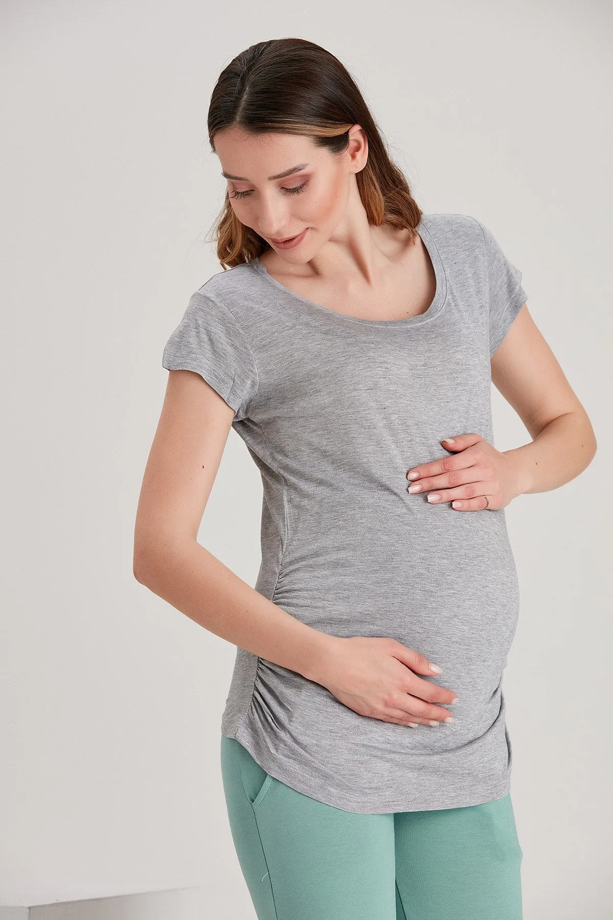Basic Maternity T-shirt