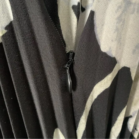 Club Monaco Flora Annina Pleated Midi Skirt