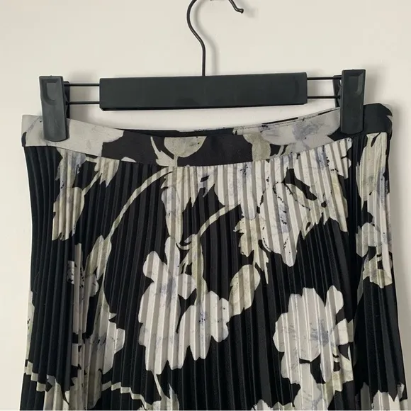 Club Monaco Flora Annina Pleated Midi Skirt