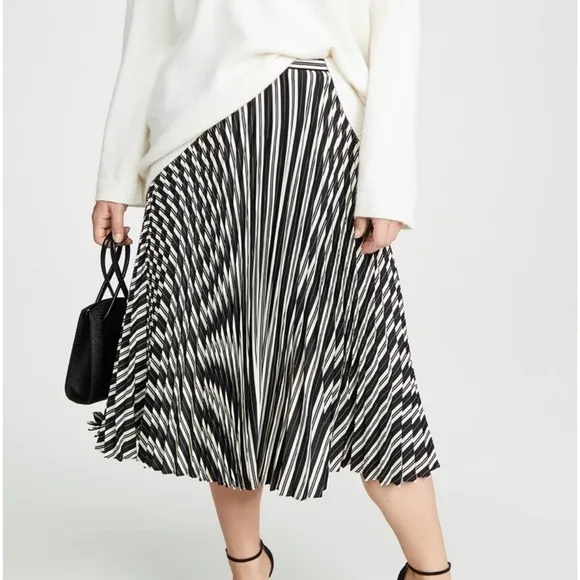 Club Monaco NWT Annina Skirt Striped Pleated Black &amp; White Sz 00