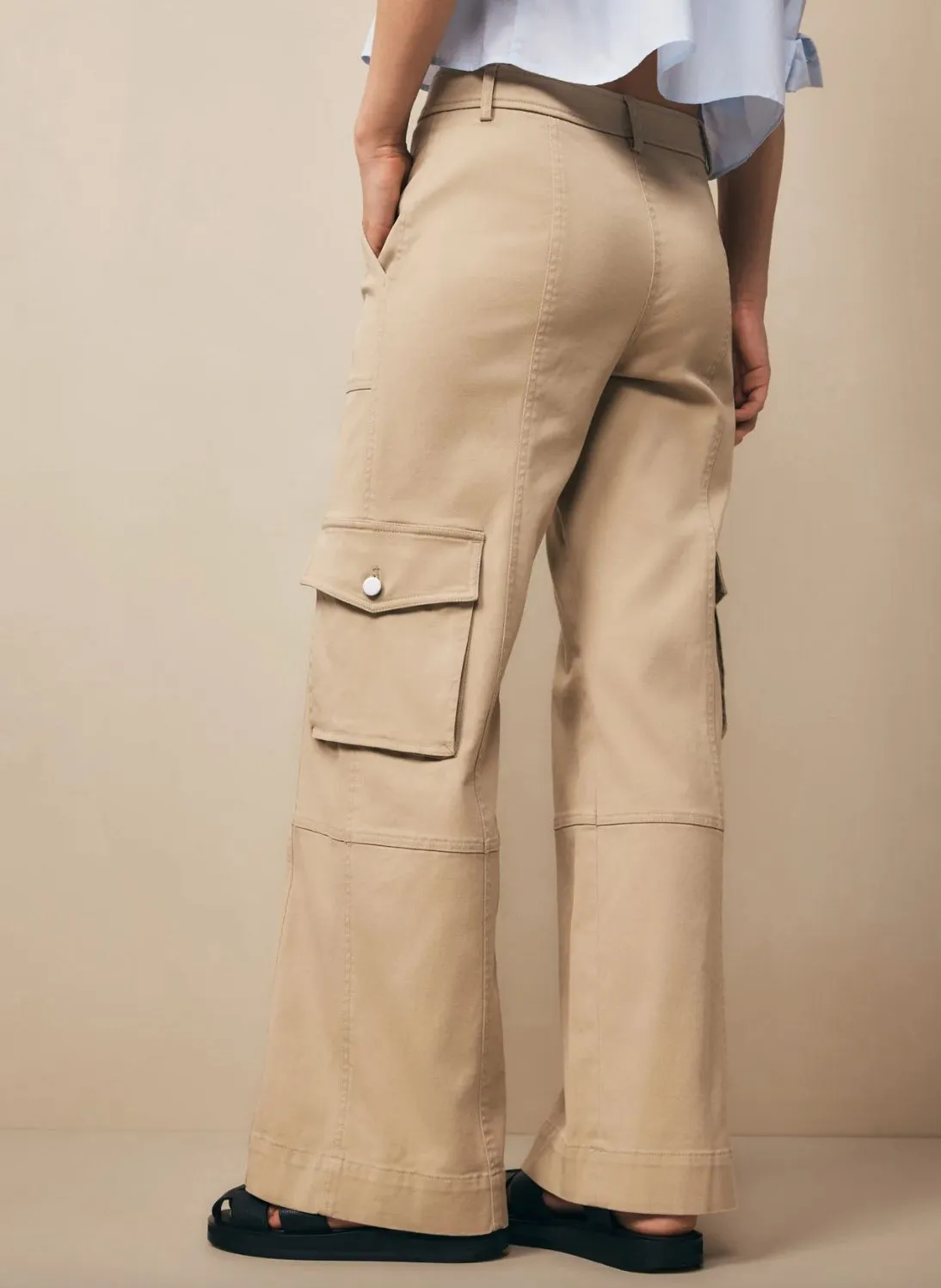 Coop w/Cargo Pockets