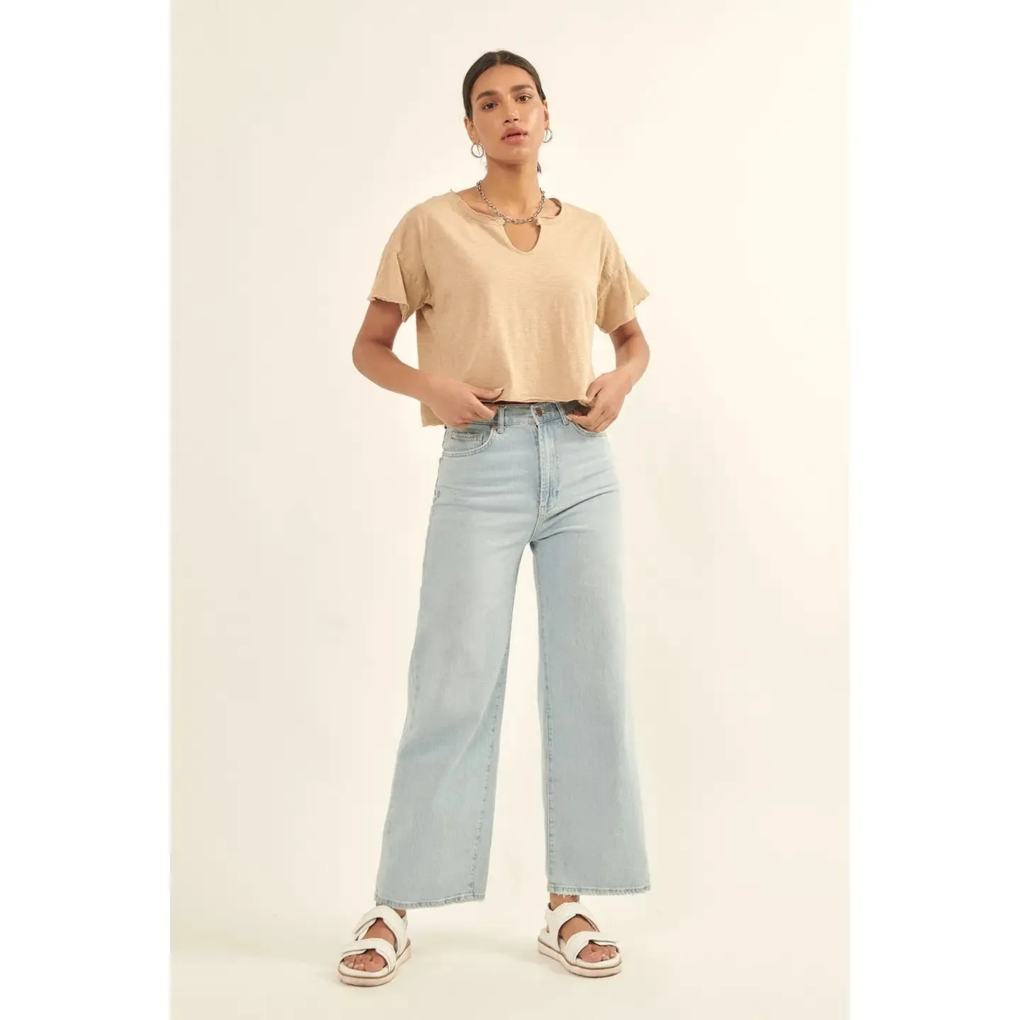Distressed Slub Knit Split-Neck Cropped Tee