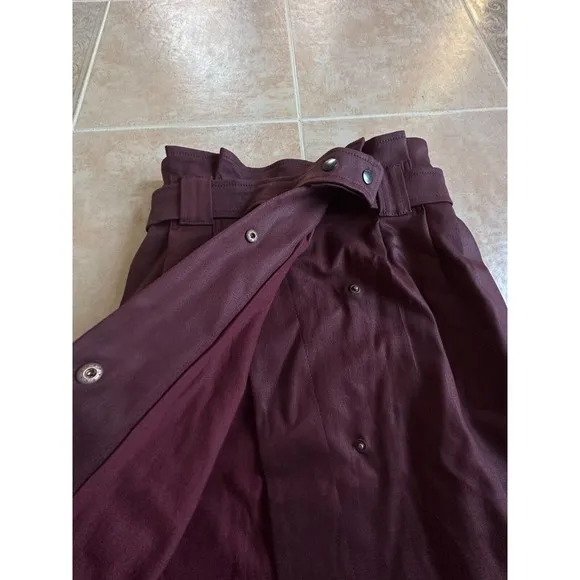 DL1961 Burgundy wax coated pleated waist‎ -belted front open Denim skirt size xs