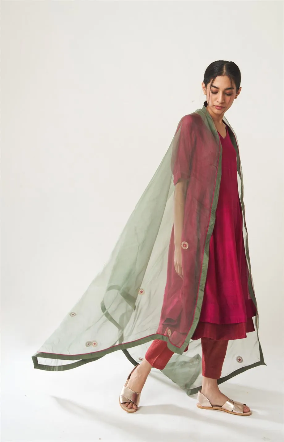 Dot   I   Kurta-Pants-And-Dupatta-7