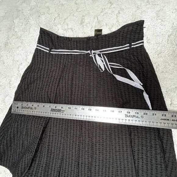 e.col.o.gie Womens Size 4 Black Eyelet Tie-Waist A-Line Pleated Skirt Lined