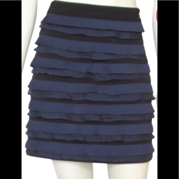 ELIZABETH &amp; JAMES BLACK/BLUE RUFFLED SKIRT•sz M