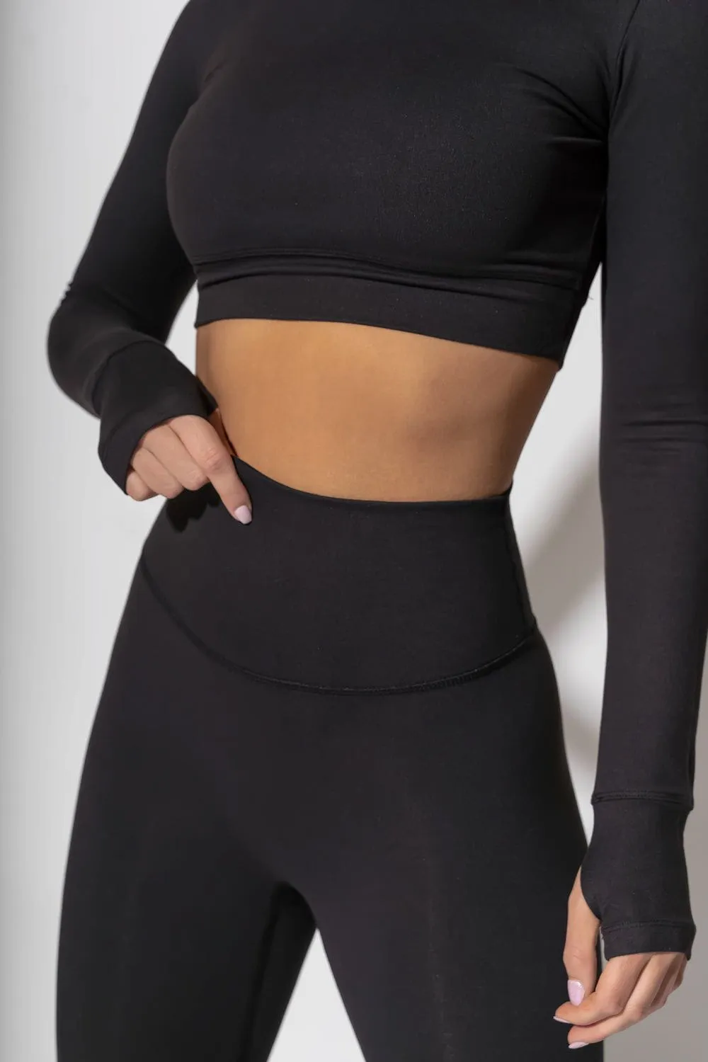 Everyday Blogger L/S Crop Top - Black