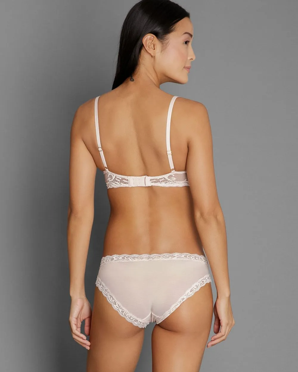 Feathers Contour Plunge Bra