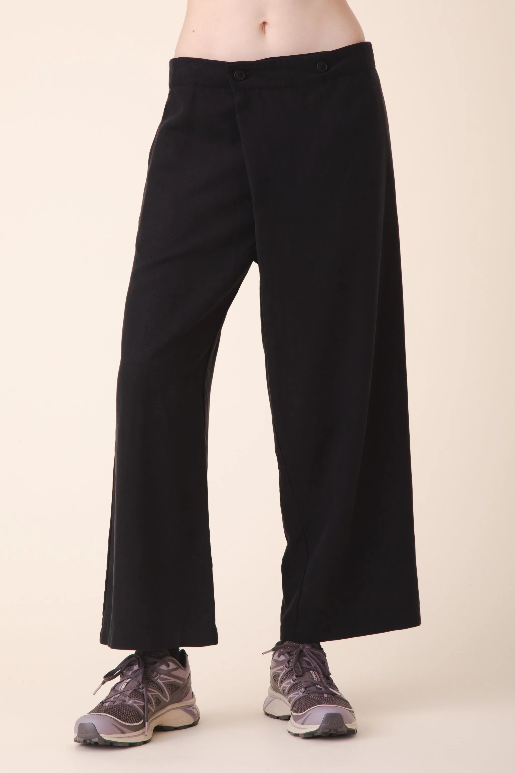 Floating Pant in Black