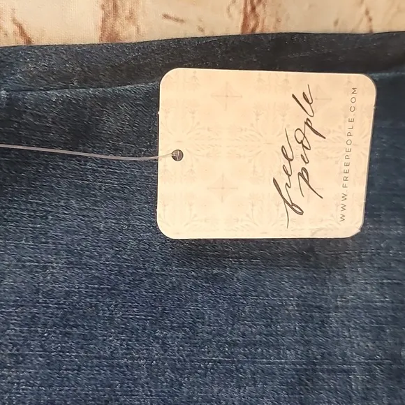 Free People Pleated Zipper Detail Mini Denim Skirt sz 6 nwt