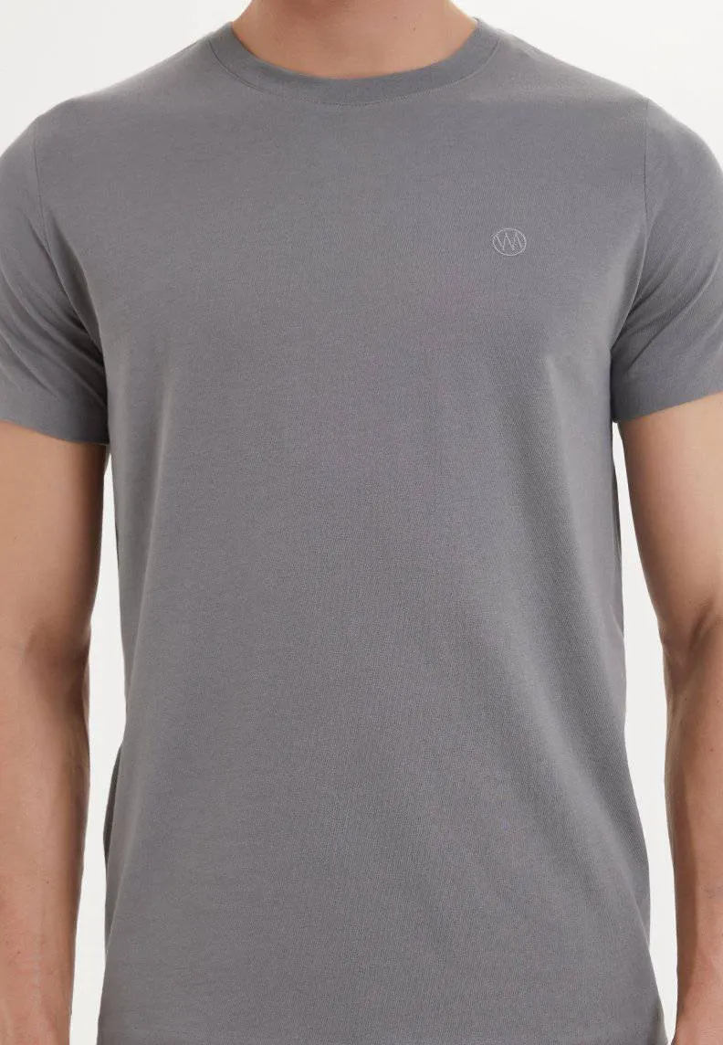 Gri Basic Bisiklet Yaka Pamuklu Regular Fit Erkek T-Shirt ESSENTIALS