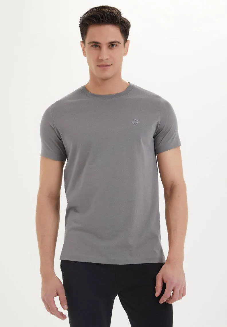 Gri Basic Bisiklet Yaka Pamuklu Regular Fit Erkek T-Shirt ESSENTIALS