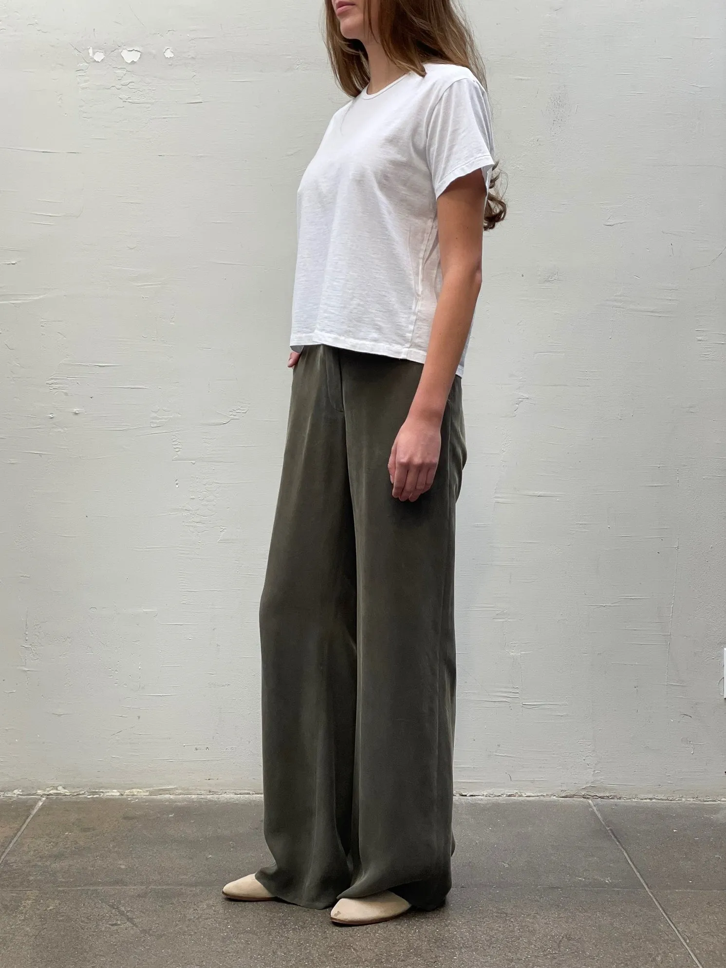 Hepburn Pant in Cupro - Military