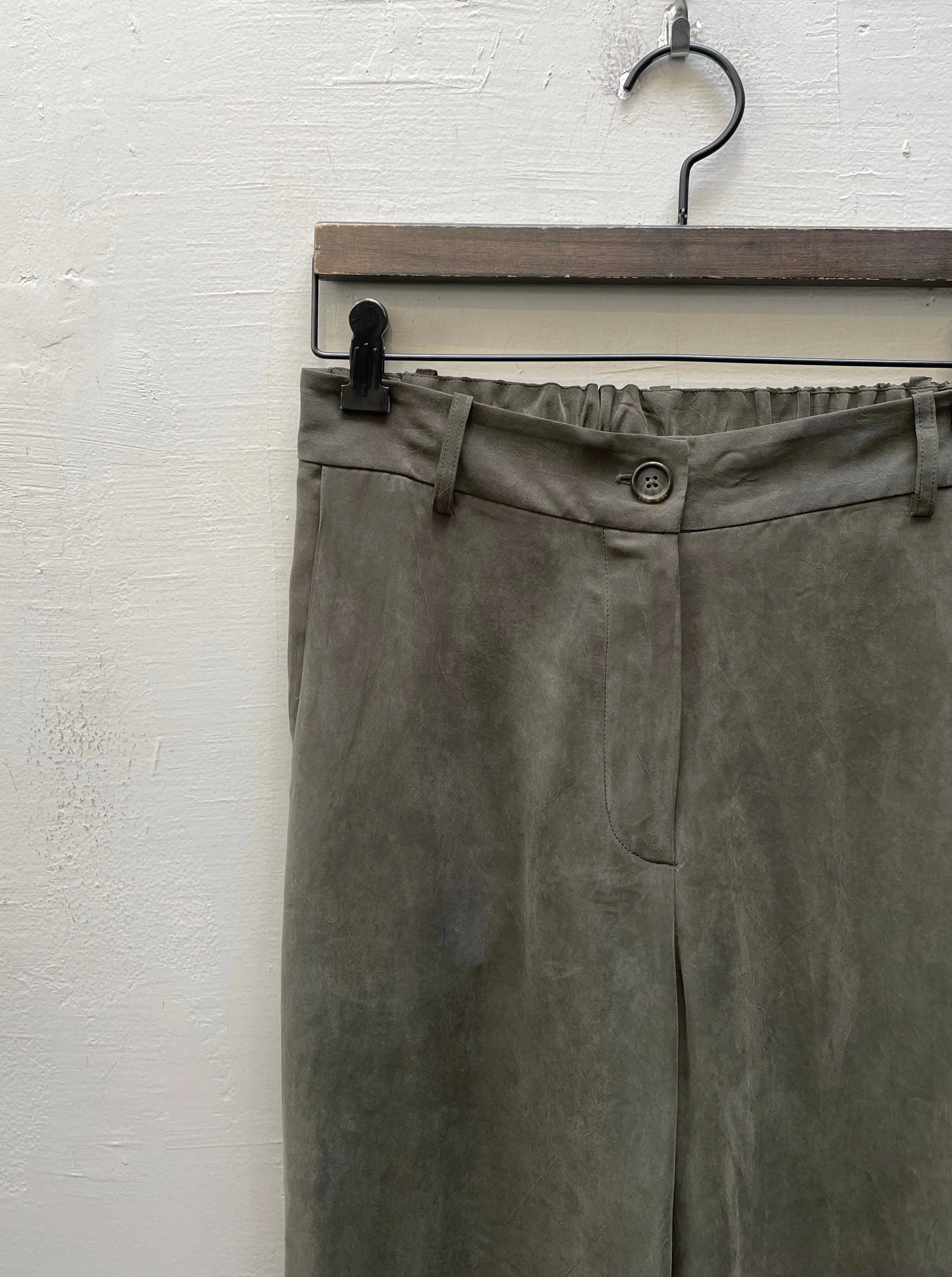 Hepburn Pant in Cupro - Military