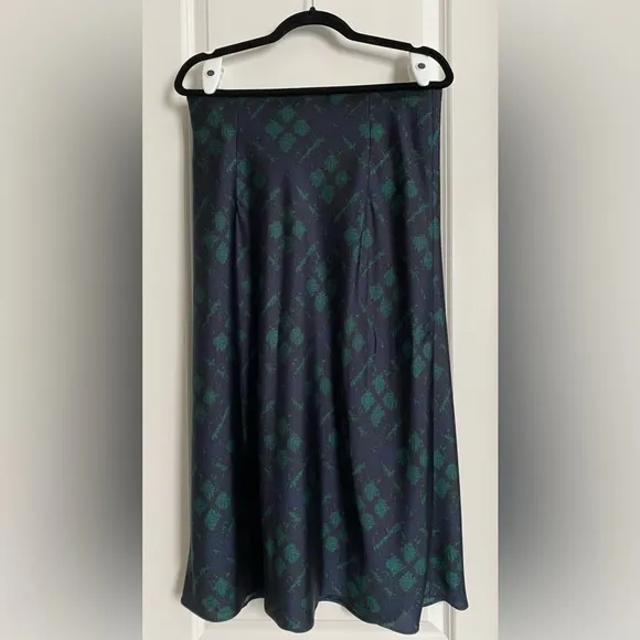 J. Crew Pull on Slip Skirt in Black Watch Tartan  Dark Spruce Size Medium