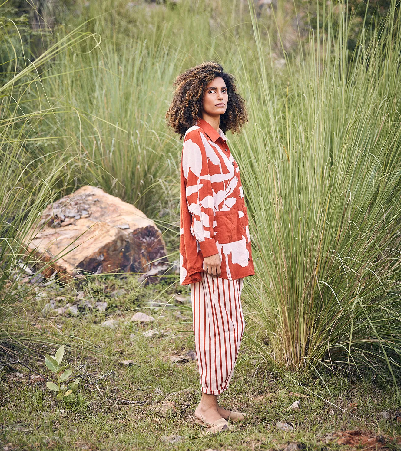 Khara Kapas Hello, Sunset Co-ord Set 100% Cotton  Red and Off-white KW699