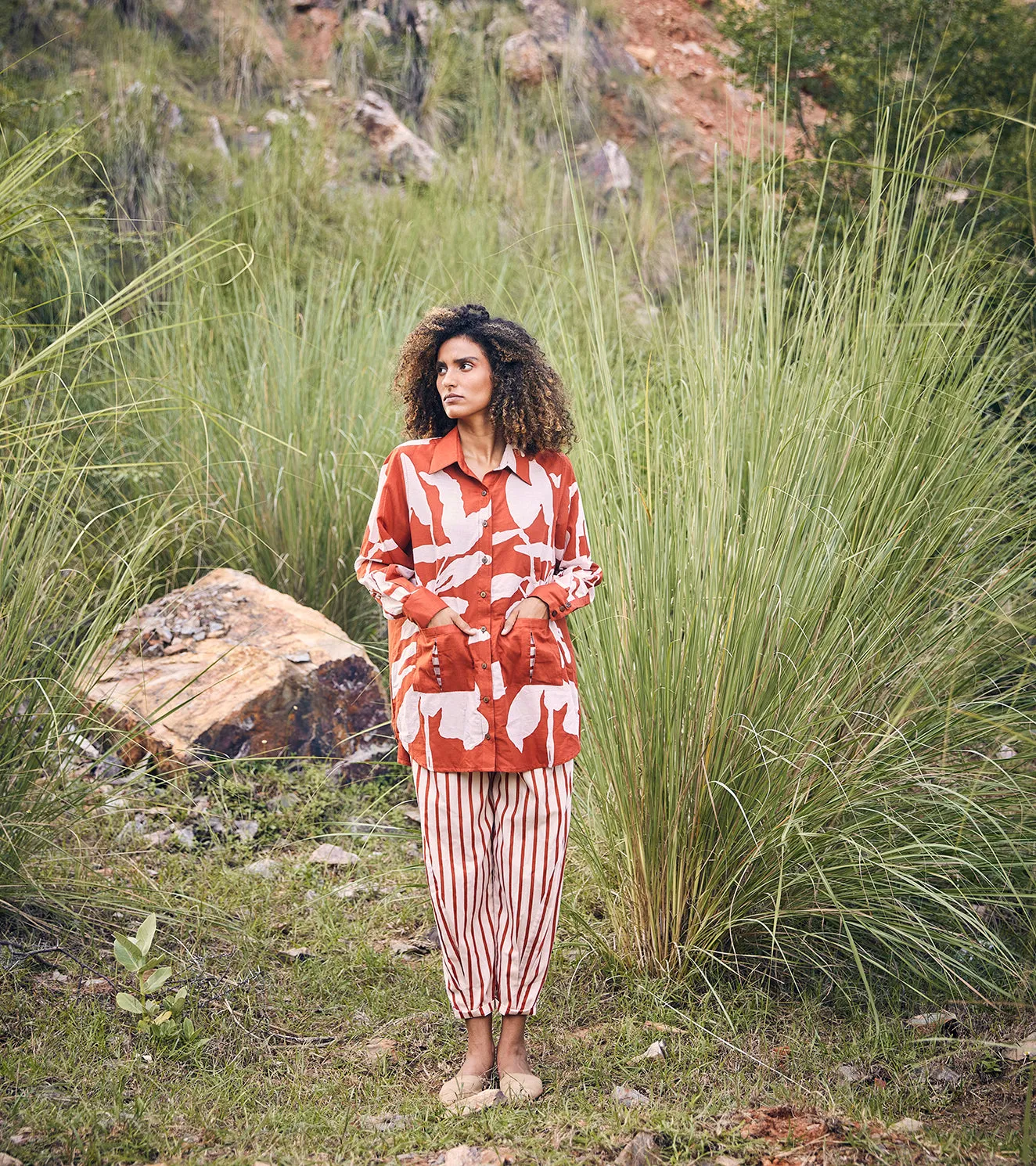 Khara Kapas Hello, Sunset Co-ord Set 100% Cotton  Red and Off-white KW699