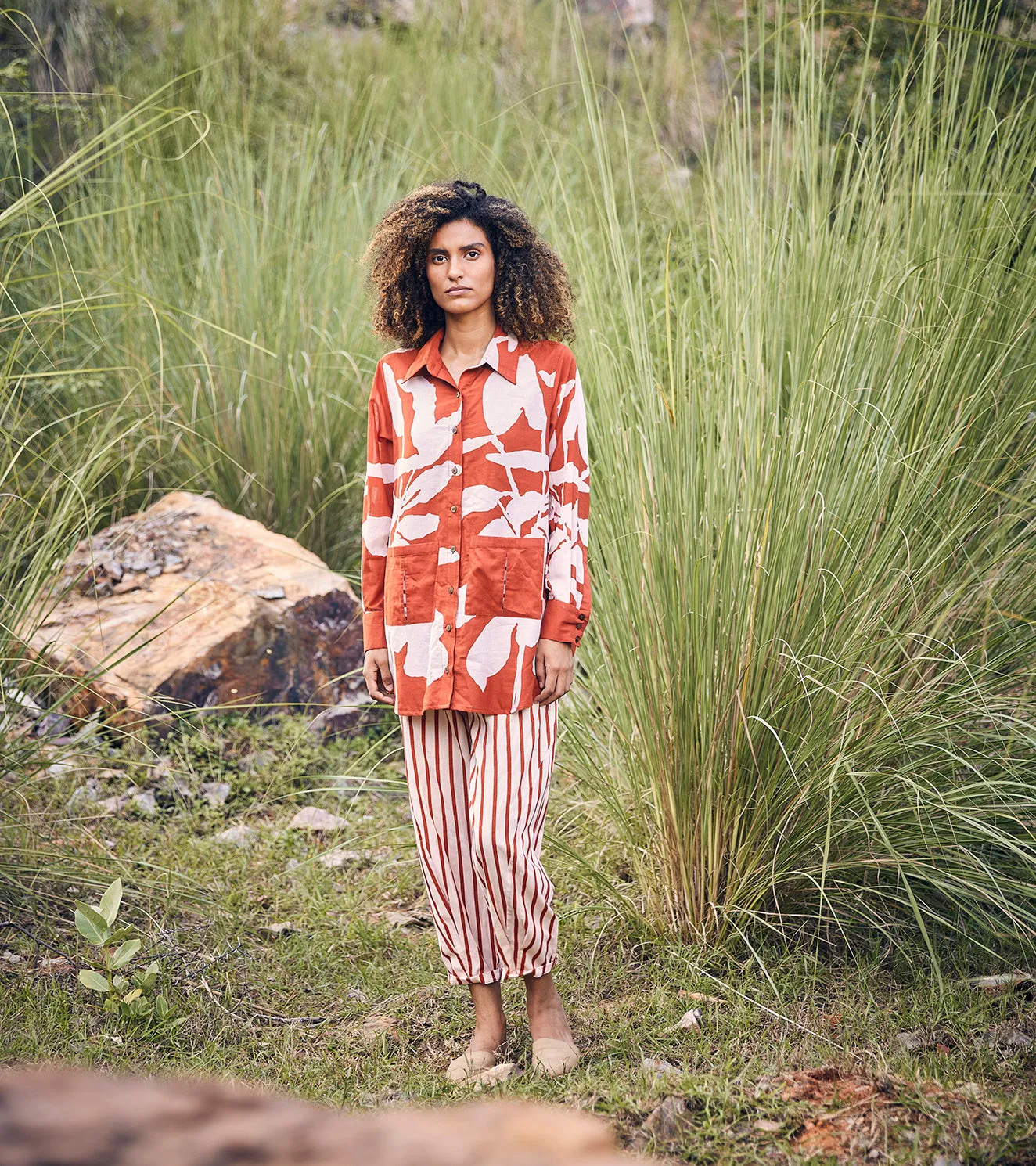 Khara Kapas Hello, Sunset Co-ord Set 100% Cotton  Red and Off-white KW699