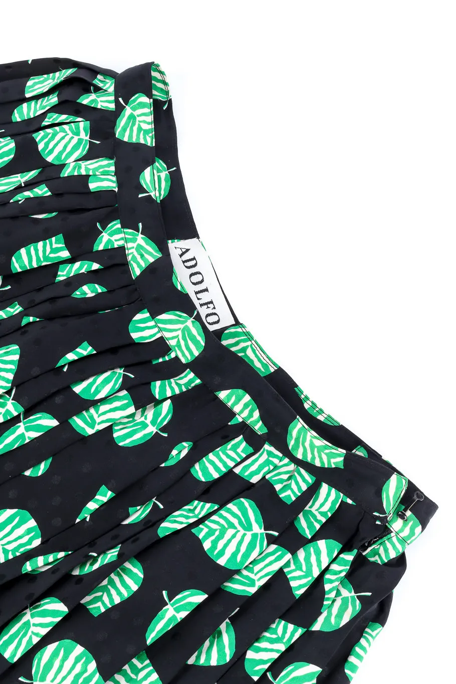 Leaf Print Pleated Skirt