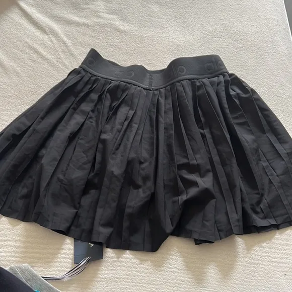 Like new alo aces tennis skirt pleated