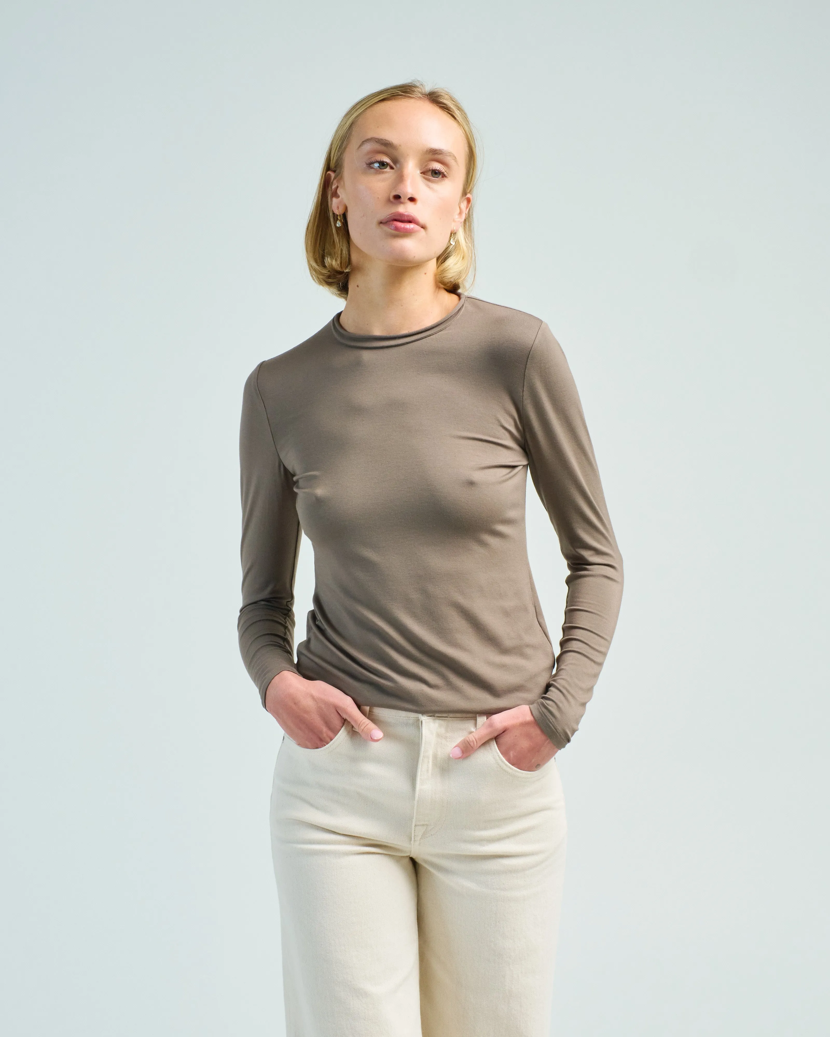 long sleeve crewneck tee