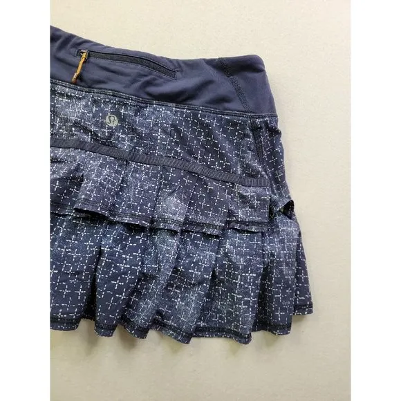 Lululemon Women's 4 Pace Setter Tennis Skirt Navy Print Lined Vented Pleated