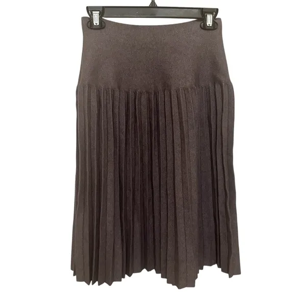Mia Mod preowned grey aline pleated skirt size large