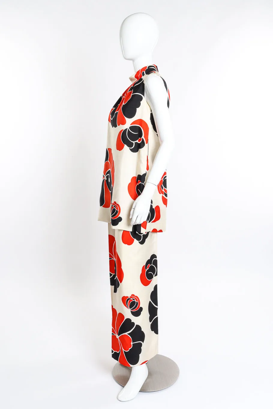 Mod Flower Top, Pant & Sash Set