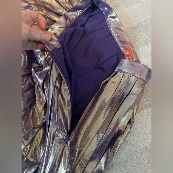 Modcloth Metallic Gold Pleated Skirt (Size M)