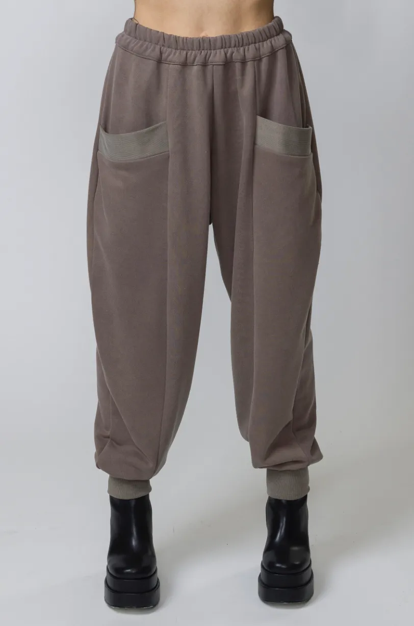 Nido Pant in Mocha