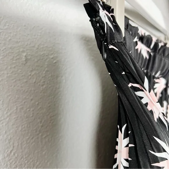 NWOT Anthropologie The Isobel Silky Pleated Maxi Skirt Black/Pink Size XS