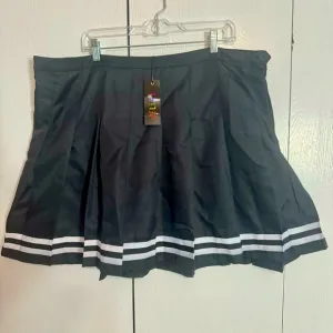 NWT. Delia’s Dolls Kill 3X skirt. black and white cheerleading style pleated