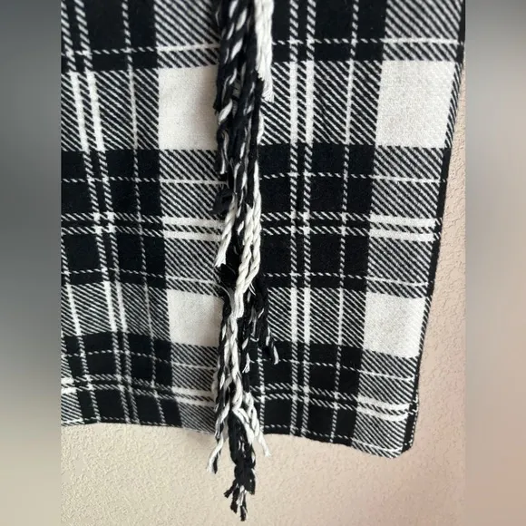 NWT Talbots Black &amp; White Ice Plaid Tartan Wool Blend Fringe Wrap Skirt 10