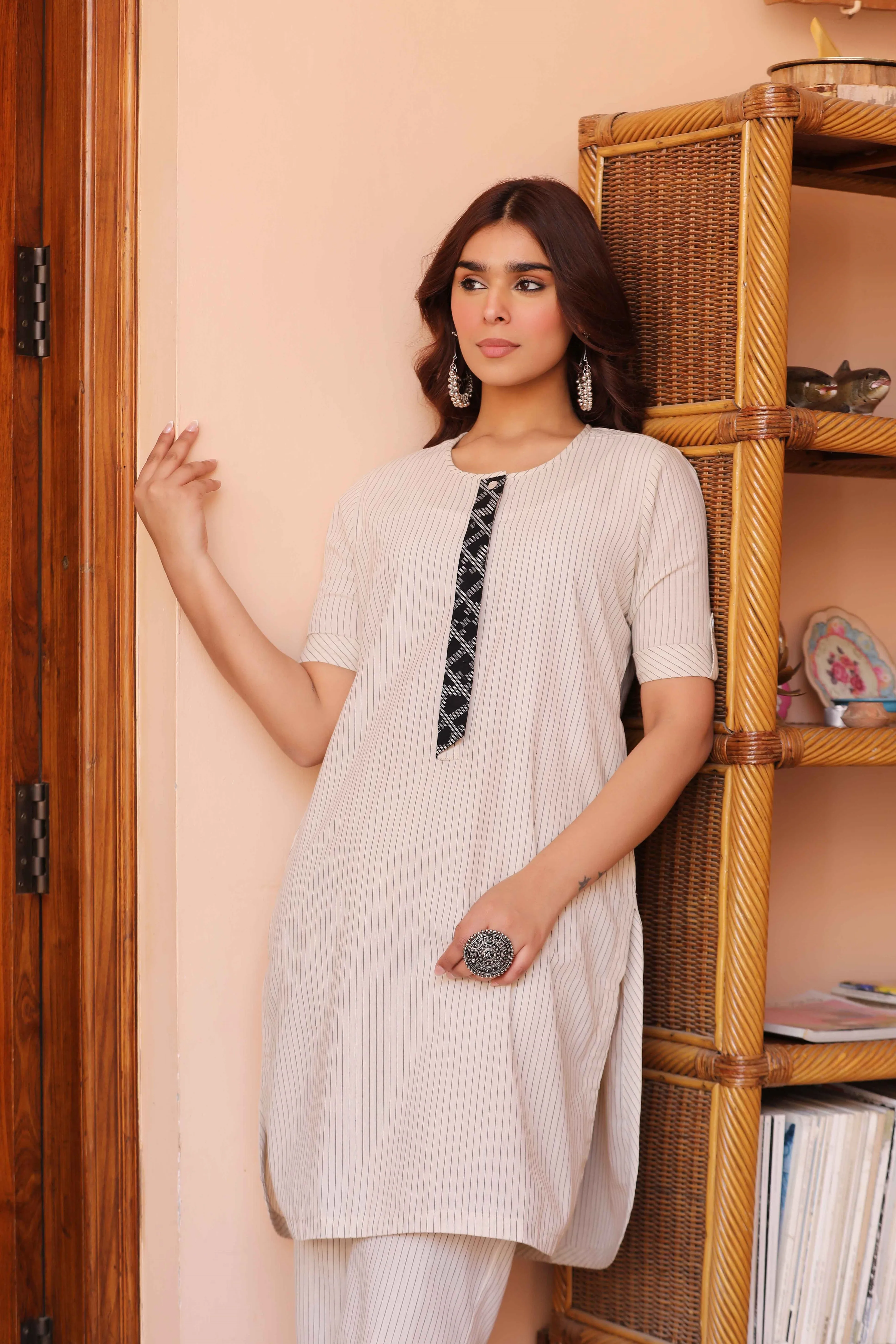 Off White Pure Cotton Dobby Ready-To-Wear Relaxed Fit Kurta With Straight Pant