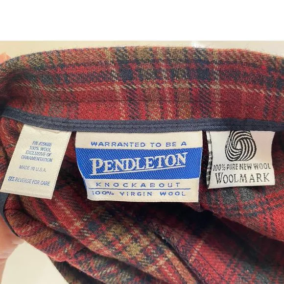Pendleton knockabout pleated plaid wool skirt adjustable belt closure 33” 16?