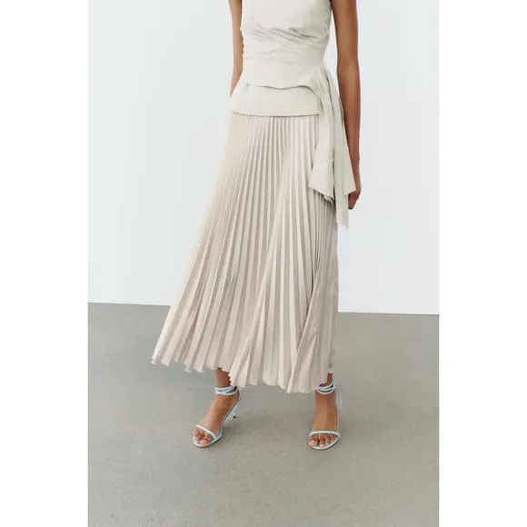 🤍PLEATED SATIN EFFECT SKIRT