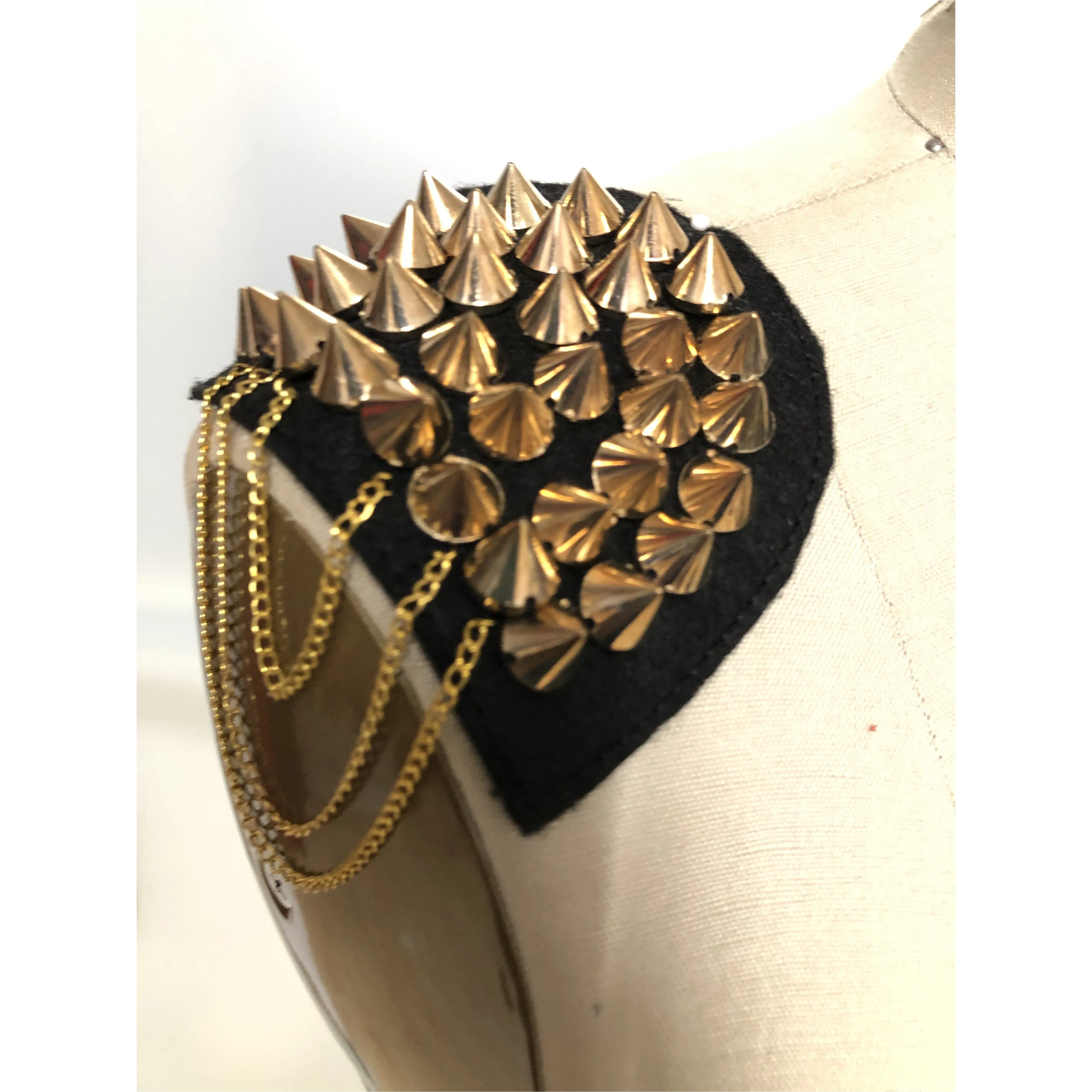 Sami Spikes (2) (trims)