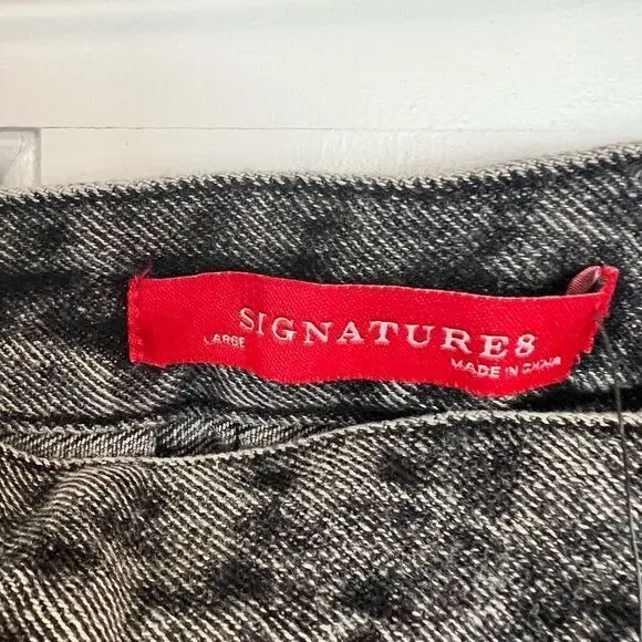 Signature 8 pleated skirt in acid wash black