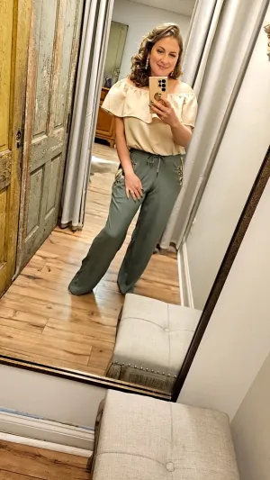 Skemo Coral Embroidered Pant