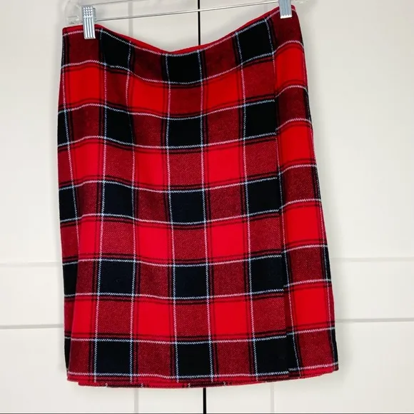 Talbots Tartan Plaid Wool Wrap Skirt Red Black White Petite