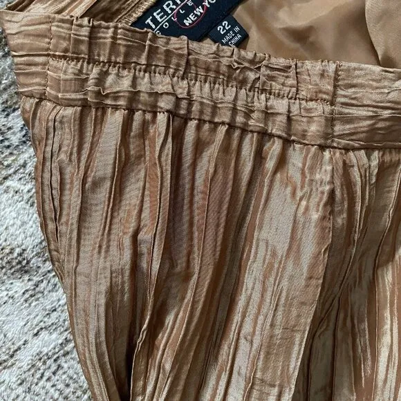 Terramina Pleated Crinkle Gold Bronze Midi Skirt 22 Lined Metallic USA Vintage