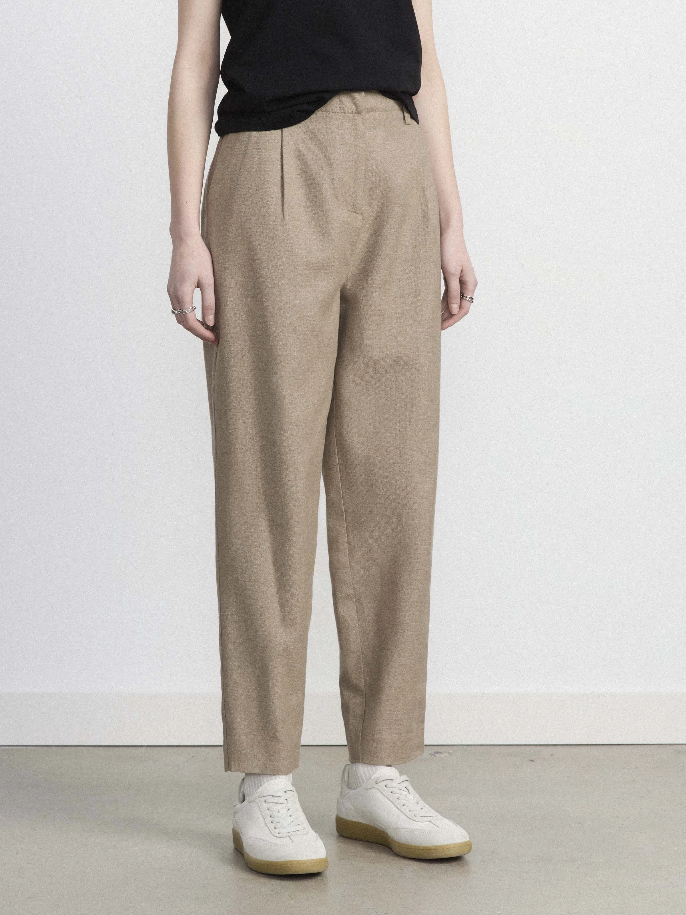The Amelia Balloon Pant in Light Brown